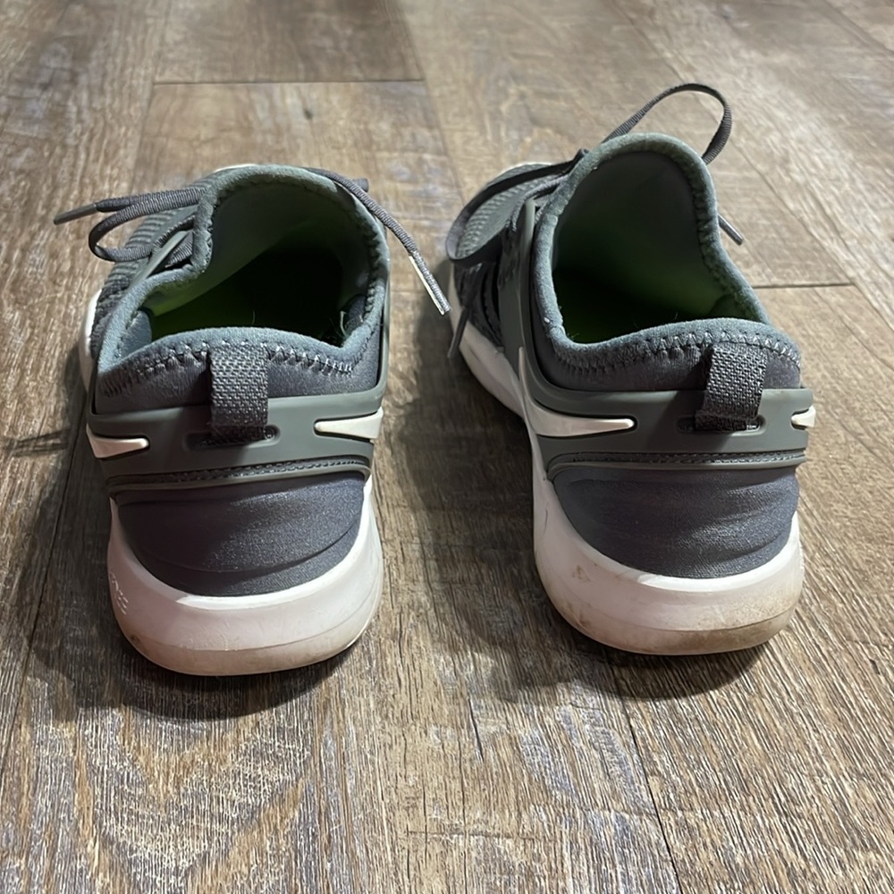 Nike Free TR 7 Running Shoes Athletic Sneakers - Picture 3 of 7
